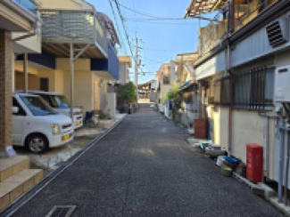 【前面道路含む現地写真】