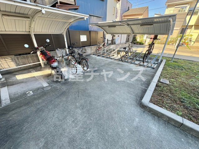 アスピラシオン尾頭橋の駐車場