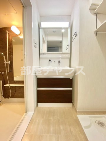アスピラシオン尾頭橋の玄関