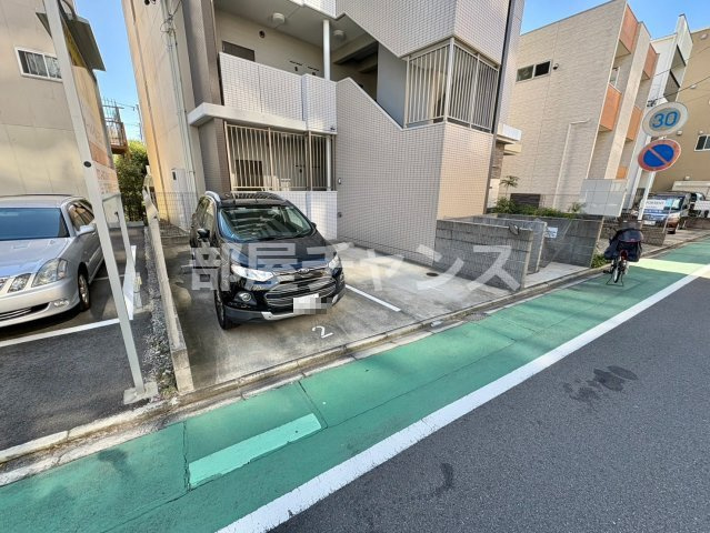 キャナルスクエアの駐車場