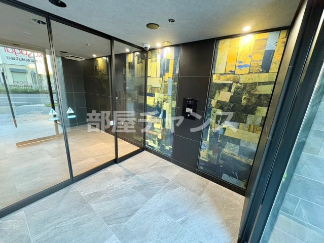 メイクスWアート浅間町のエントランス