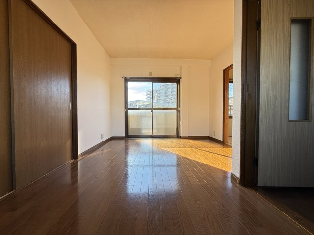 大津乙テラスハウスの洋室