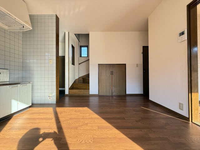 大津乙テラスハウスの居間・リビング