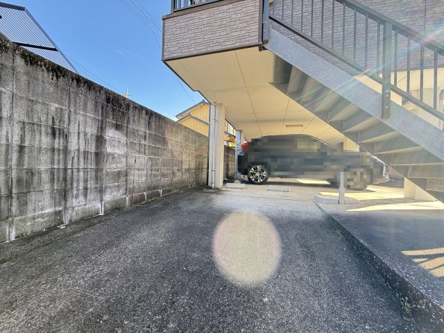 大津乙テラスハウスの駐車場