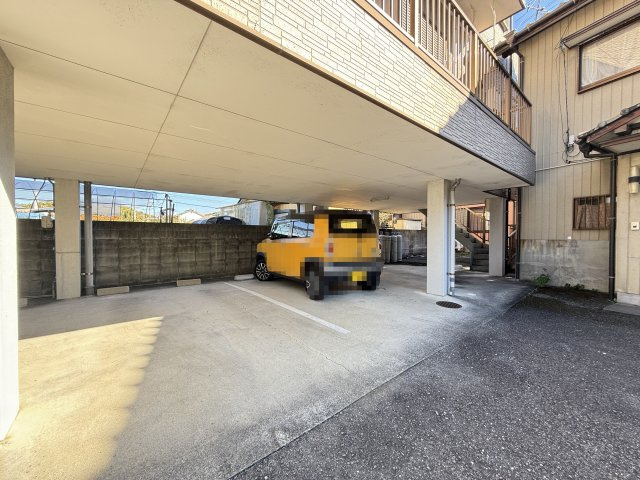 大津乙テラスハウスの駐車場