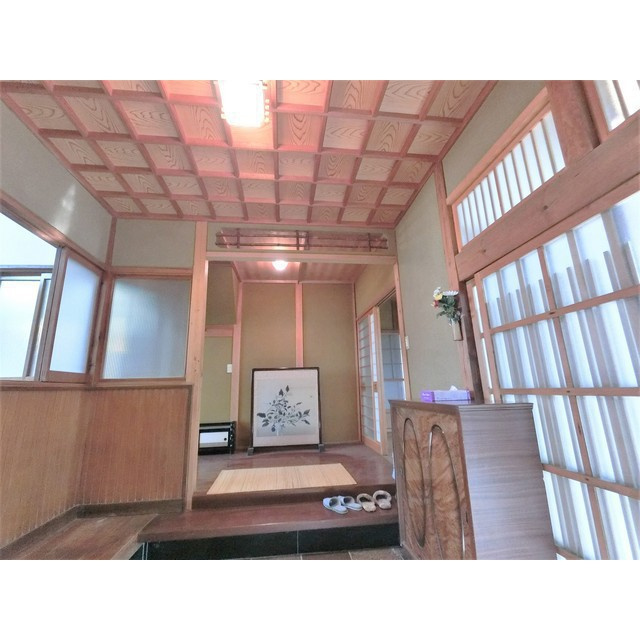 池田町MK貸家の玄関