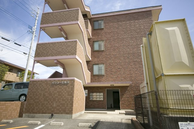 イシューヒルズの外観