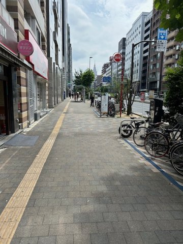 新宿区新宿６丁目の事務所の周辺