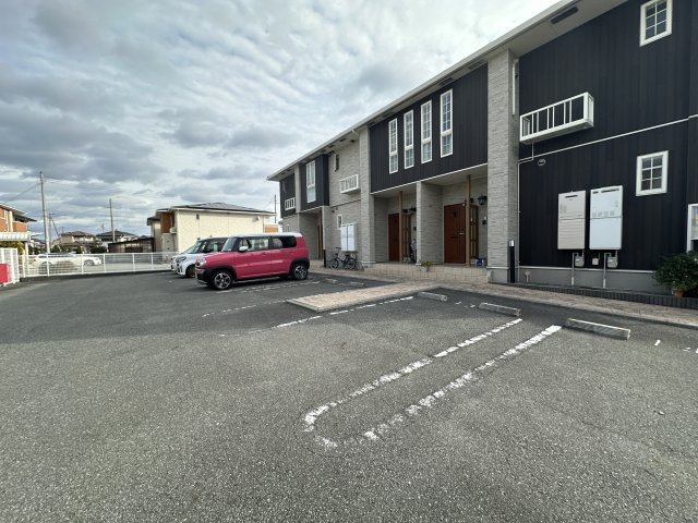 ピクシーズタウンⅠの駐車場