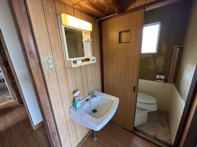 西牟婁郡白浜町の独立洗面台