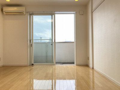 【居間・リビング】 | ガーデンヒルズ小白川 | 別室写真