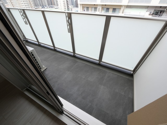 セレニテ新大阪ミラク壱番館のバルコニー