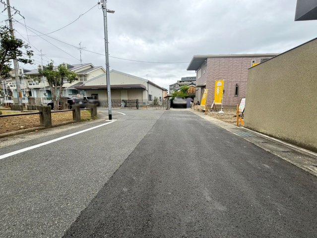 久世中久世１丁目　２号地　条件付き土地の前面道路含む現地写真