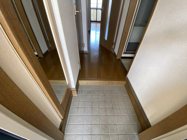 ネオクオーツ神屋 壱番館の玄関