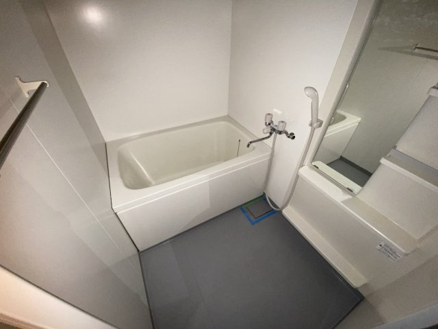 ネオクオーツ神屋 壱番館の浴室