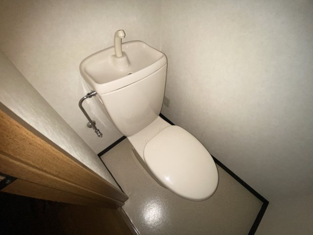 ネオクオーツ神屋 壱番館のトイレ