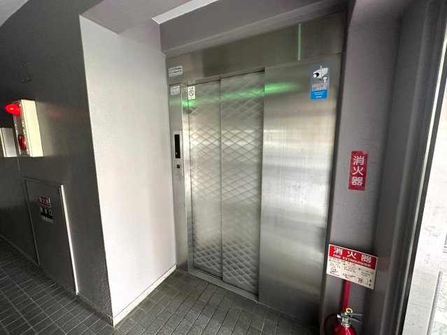 第二東山ハイツのその他共用部分|エレベーターがあるので、重い荷物があるときも安心です！