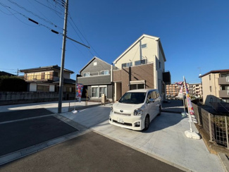 【前面道路含む現地写真】