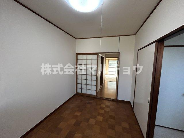 百恵マンションの居間・リビング|リビングです