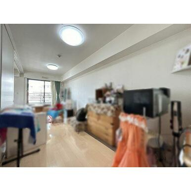 【居間・リビング】 | ダイナシティ湘南台 | こちらの居間で趣味の時間をお楽しみください