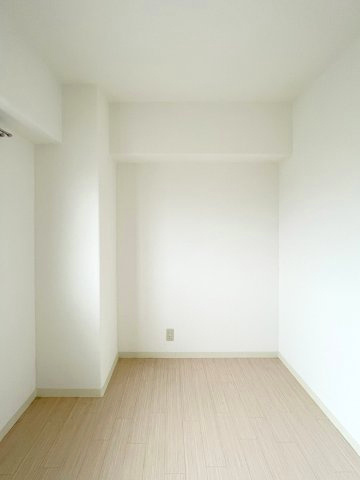 エンカーサ・アマの洋室|落ち着いた色調の洋室です