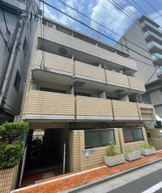 apartment 弥生町１丁目8-4.