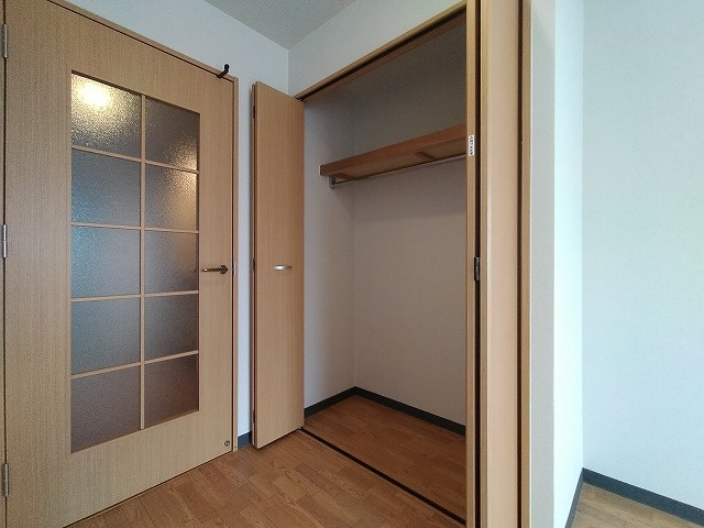 神戸市兵庫区西出町の賃貸マンションの収納|クローゼット