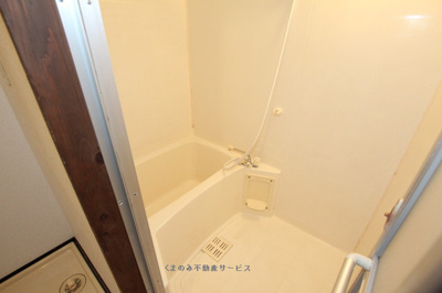 【浴室】 | ステイタス月隈Ⅱ | お風呂です
ステイタス月隈2　101号室　2018年11月24日撮影