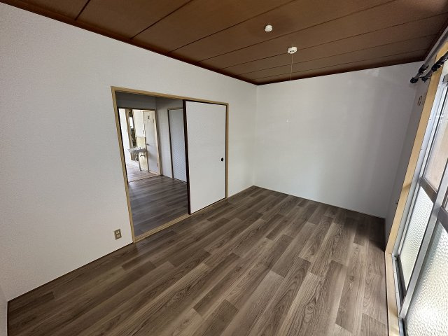 橿原市兵部町のアパートの内装
