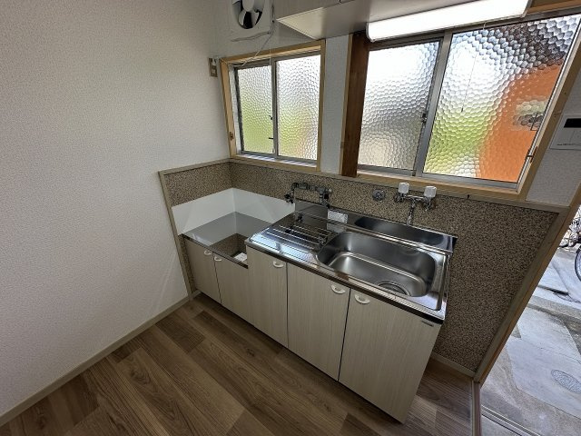 橿原市兵部町のアパートのキッチン