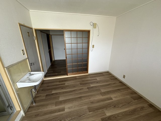 橿原市兵部町のアパートの居間・リビング
