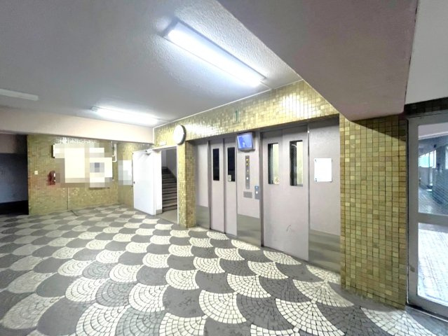 令和６年リノベーション済で即ご入居可◆１０階建てマンション４階部分◆収納充実の２ＬＤＫ◆山科団地B棟のその他共用部分|エレベーター