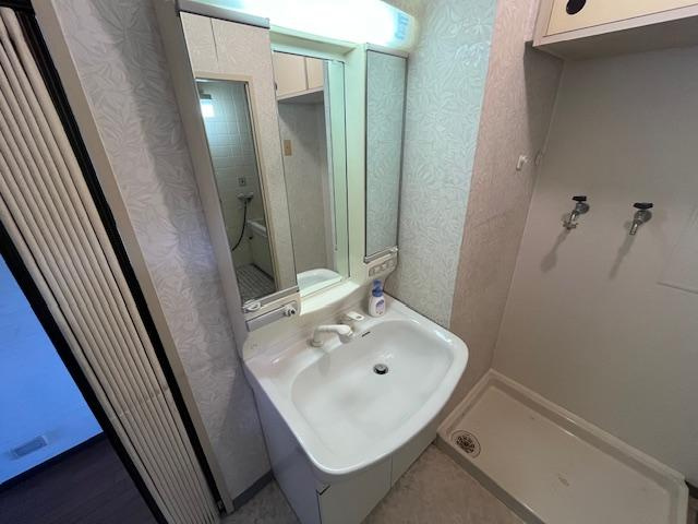 住道駅前住宅7号棟の独立洗面台|洗面化粧台
■物件内覧・資金計画相談・住宅ローン相談、リフォーム相談、お問合せ受付中■
※当日・翌日のご内覧、ご相談はお電話でのお問合せがスムーズです！