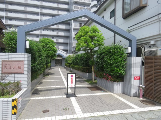 RIS川越のエントランス