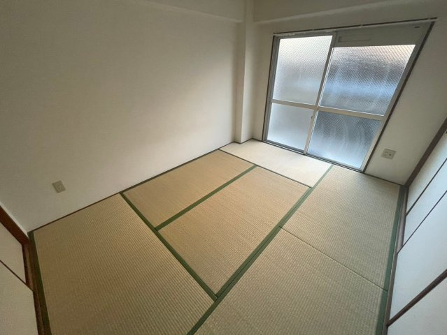 メゾン甲南の和室