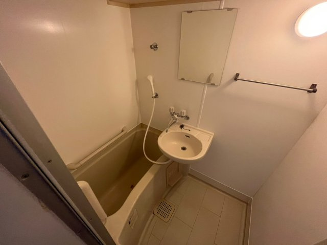 メゾン甲南の浴室