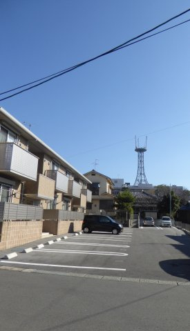 メルベーユの駐車場