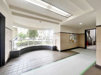 【エントランス】 | 建物の内部です