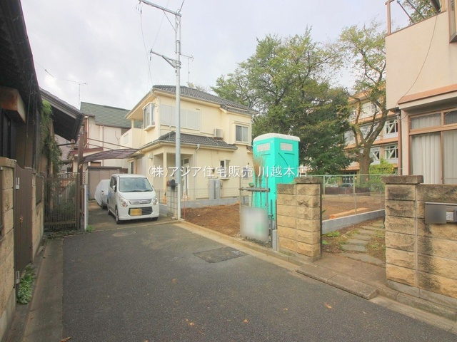敷地面積３０坪　売地　川越市安比奈新田第4の前面道路含む現地写真|南東側 約4.2ｍ