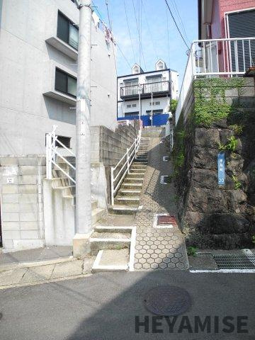 長崎大学医学部ハイツのエントランス