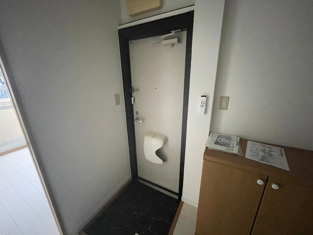 中野マンションの玄関