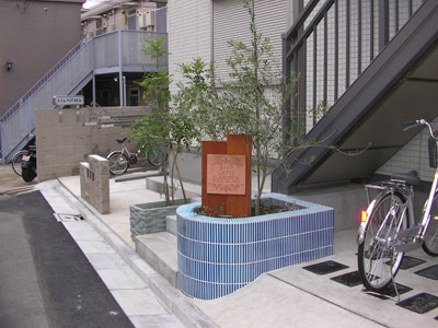 【エントランス】 | ラピス・ガーデン