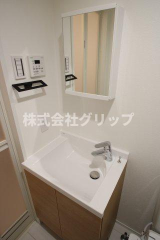 グランリーヴェル横濱NOELの独立洗面台