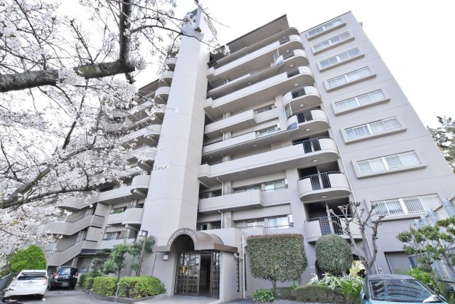 パラツィーナセシリア仁川弐番館の外観|阪急「仁川」駅徒歩20分の交通至便立地×2023年4月室内リフォーム済の中古マンションです。即日内覧可能！皆様からのご連絡を心よりお待ちしております。