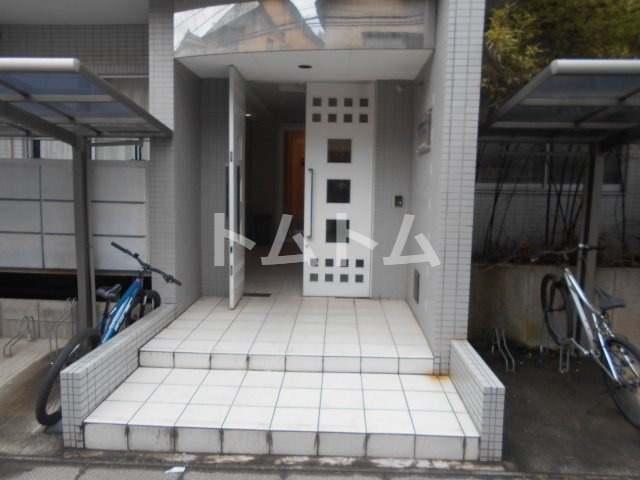 ノーリーズン前原西のエントランス