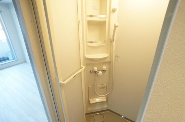 ノーリーズン前原西の浴室|シャワールームになります。