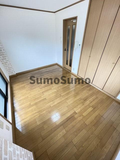 ステラハウス24の寝室|落ち着いた色調の寝室です