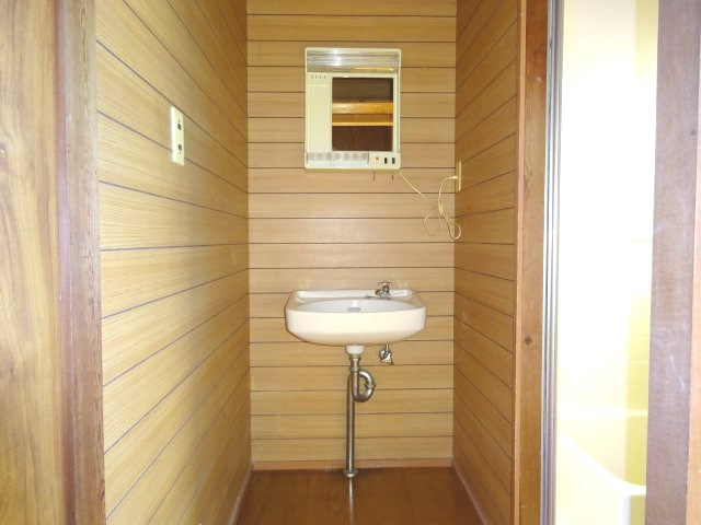 木村アパートの洗面所