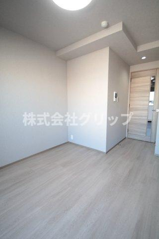 Le'a横濱阪東橋駅前の洋室