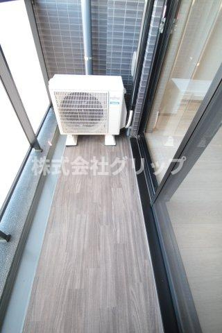 Le'a横濱阪東橋駅前のバルコニー